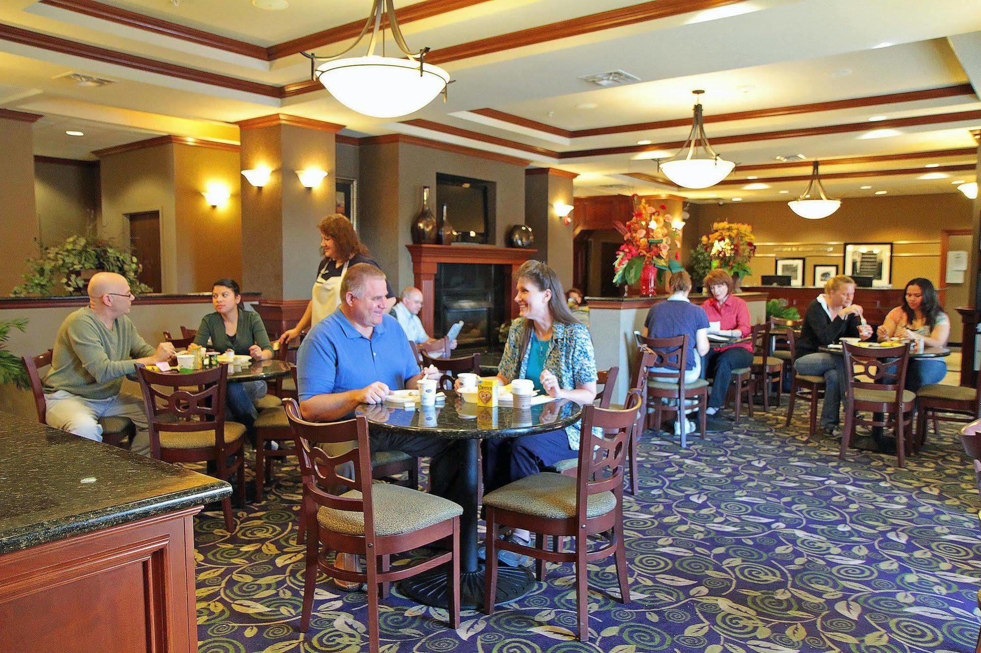 Hampton Inn Siloam Springs Restoran fotoğraf